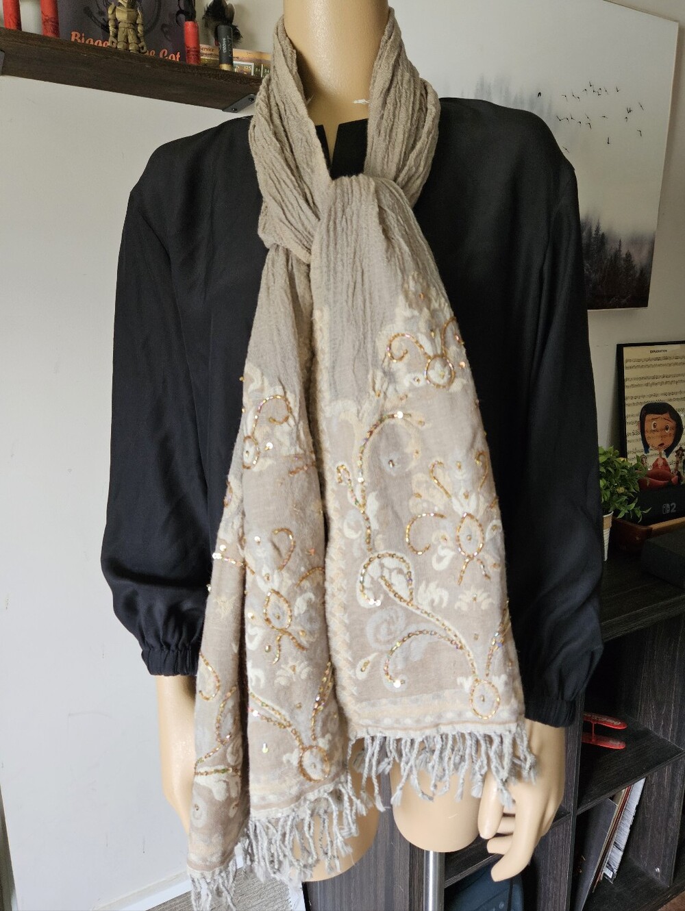 Lafayette148 Crinkle Wool Beaded Design Wrap Scarf Shawl Quiet Luxury 70x26 Chic